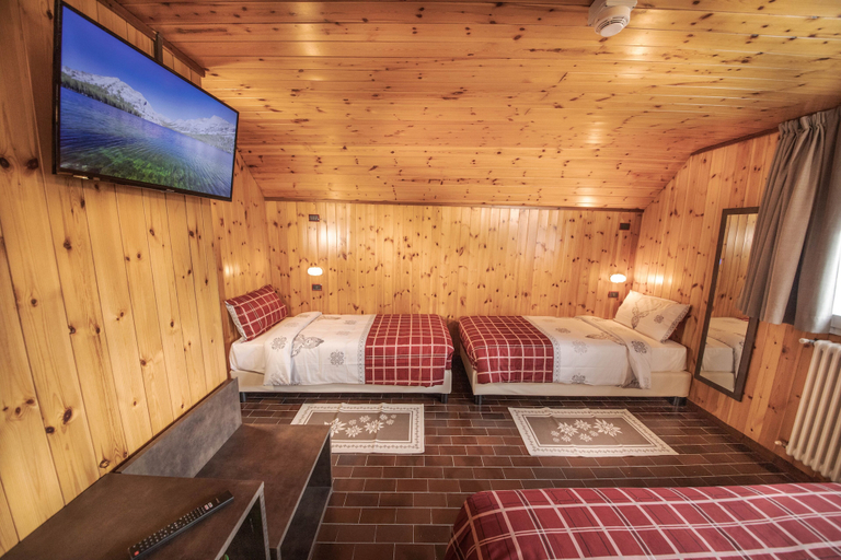 Bedroom 3, Albergo Quarto Pirovano, Sondrio