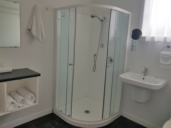 Bathroom 3, Vista Motor Lodge, Wairoa