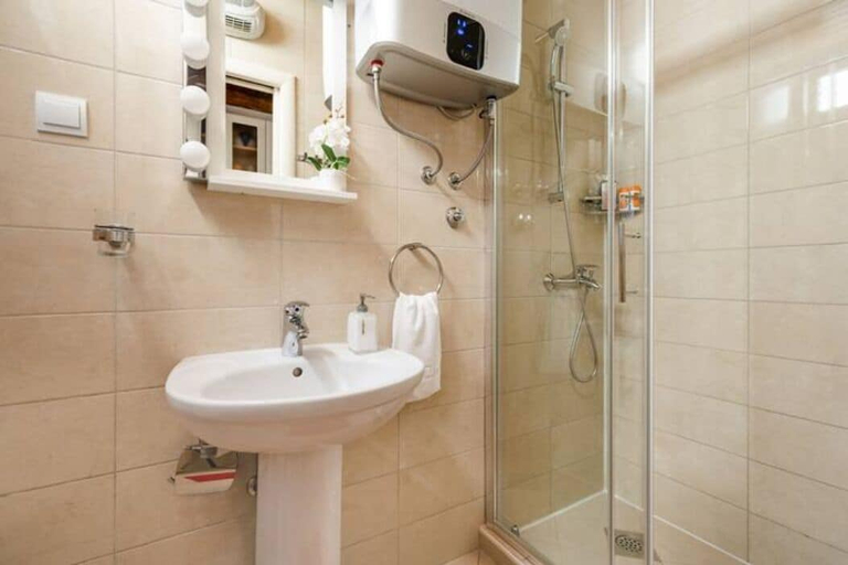 Bathroom 4, Melek Accommodations, Dubrovnik