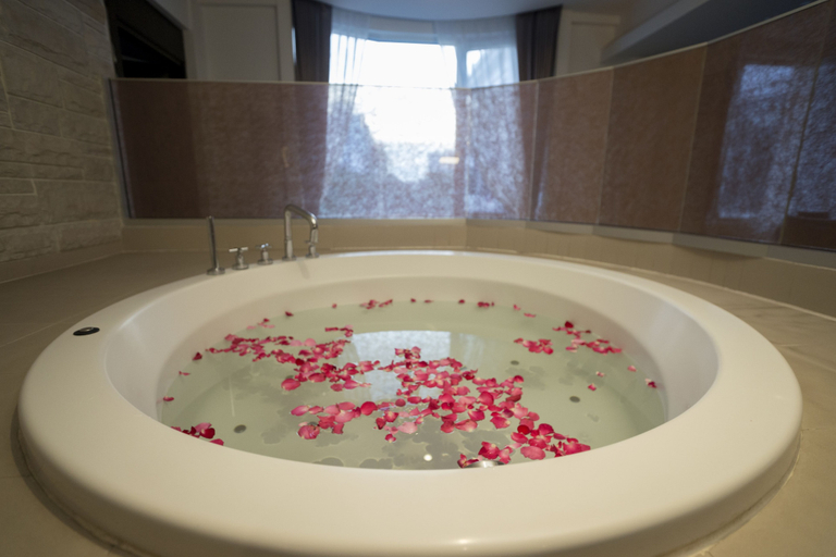 Bathroom 3, Kiss Gardenhome Chic Hotel, Hat Yai