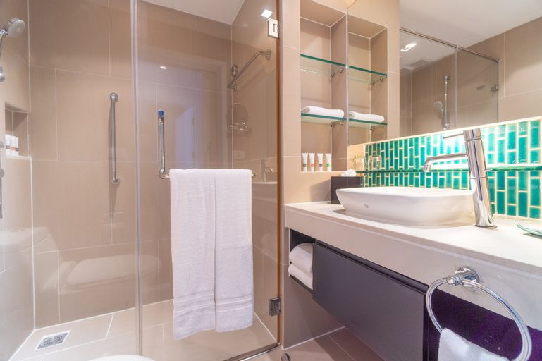 Bedroom 5, Radisson Resort & Suites Phuket, Phuket Island