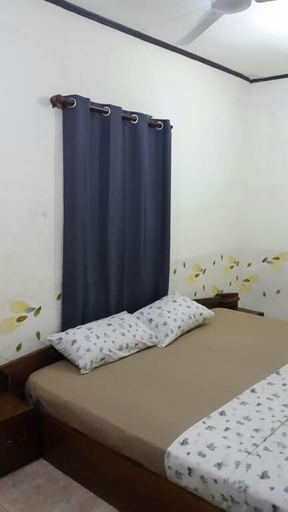 Bedroom 2, Inn-Syde Guest House, Accra