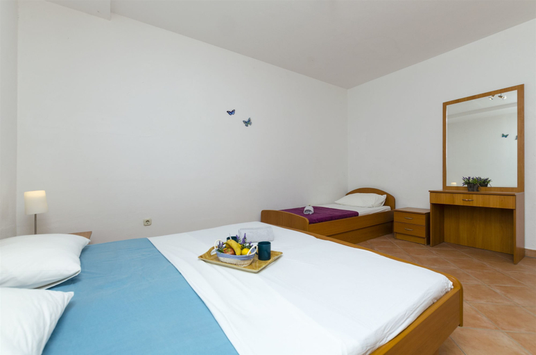 Bedroom 2, Apartments Kojan, Omiš