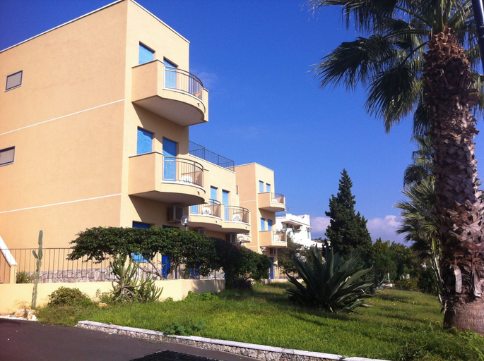 Exterior & Views 2, EliHotel, Messina