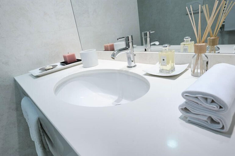 Bathroom 5, Hotel Des Bains Terme, Padua