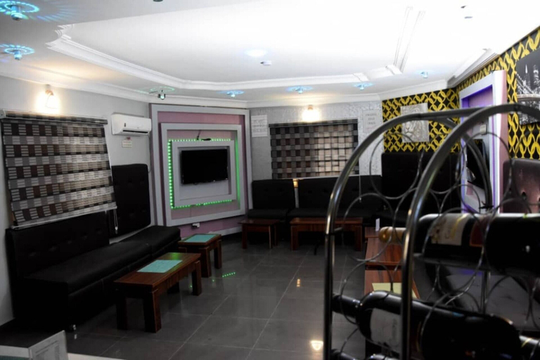 Food & Drinks, Impeccable 2-bed Lodge, Ibeju/Lekki