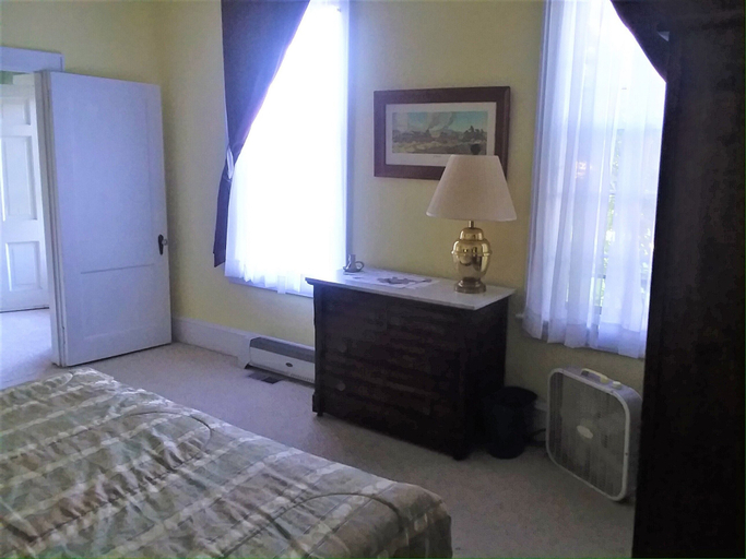 Bedroom 3, The Teacherage, Gates