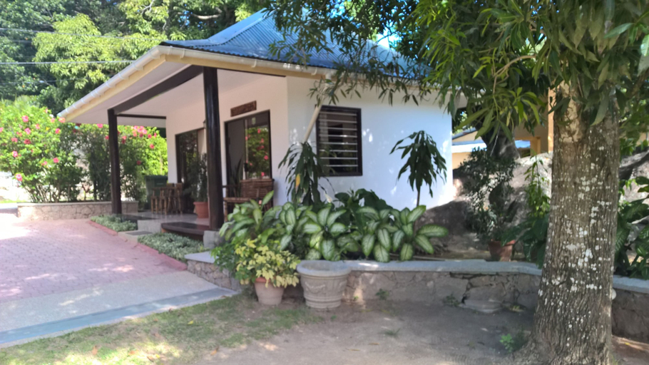 Exterior & Views 2, Cocotier Du Rocher