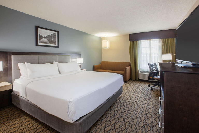Bedroom 3, Wingate by Wyndham Roseville/Detroit, Macomb