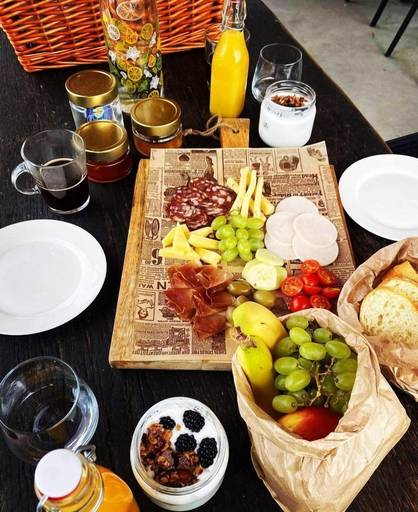 Food & Drinks 4, Nesting Resort posestvo SONČNI RAJ, Maribor