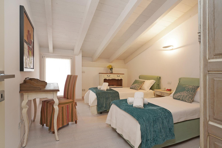 Bedroom 3, Resort Caesar C4 Sirmione Gardagate, Brescia