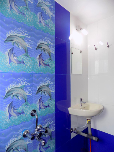 Bathroom 4, Romaldo Guest House, North Goa