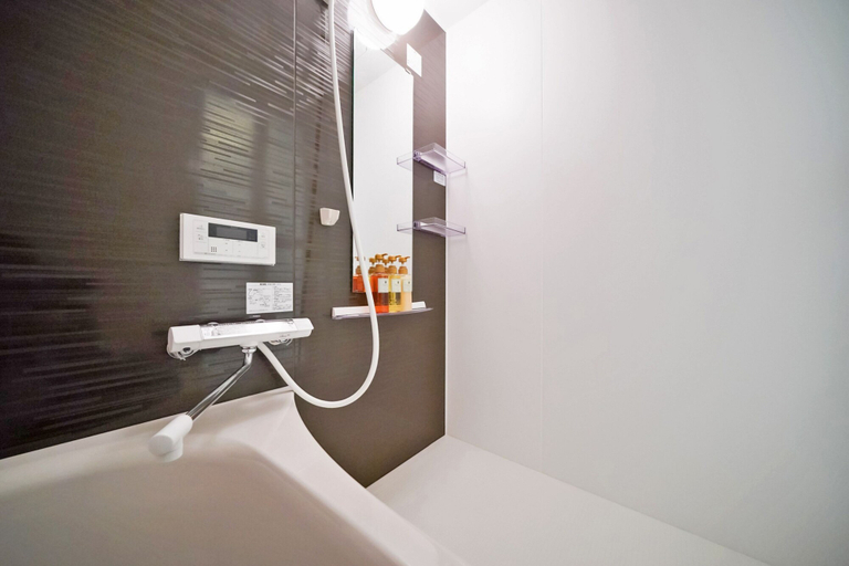 Bathroom 3, Grandouce Juso-Higashi, Osaka