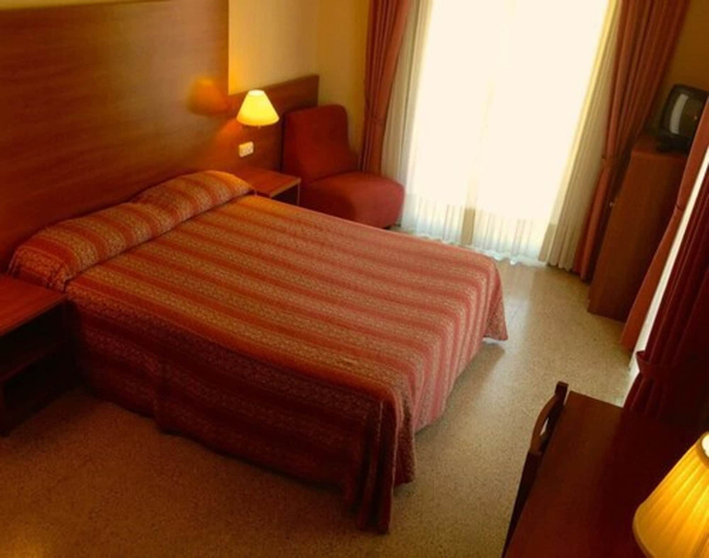 Bedroom 4, Hotel Nereida, Girona