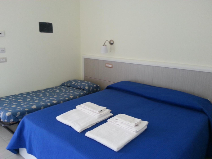 Bedroom 5, B&B Il Girasole, Latina