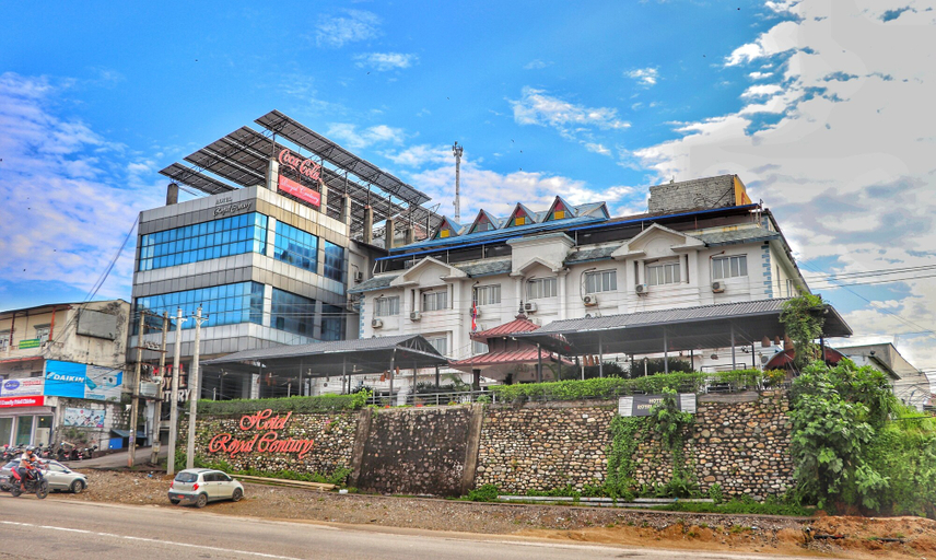 Exterior & Views