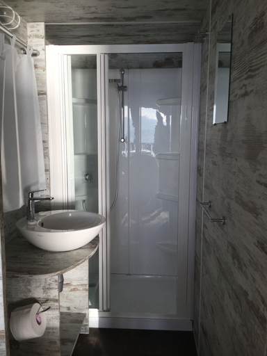 Bathroom 4, Parco del Lago Glamping & Lodges, Rome