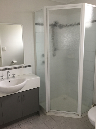 Bathroom 3, Esperance Bay Holiday Park, Esperance
