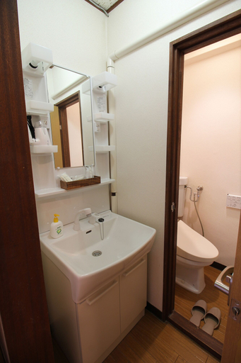 Bathroom 4, Guesthouse BJ STYLES, Beppu
