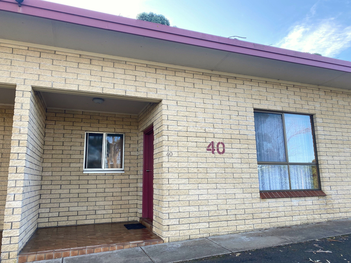 Exterior & Views 2, Limestone Coast Tourist Park, Grant