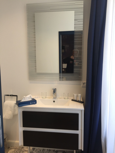 Bathroom 3, Hotel Le Dome, Pas-de-Calais
