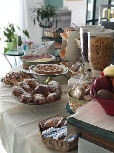 Food & Drinks 5, Albergo Moderno, Modena