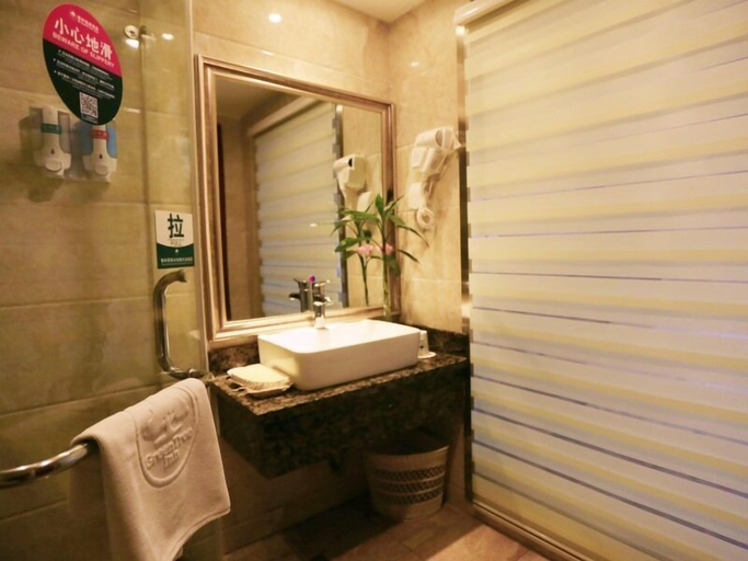Bathroom 3, GreenTree Inn HeFei Heyu Road Dayun City Express Hotel, Hefei