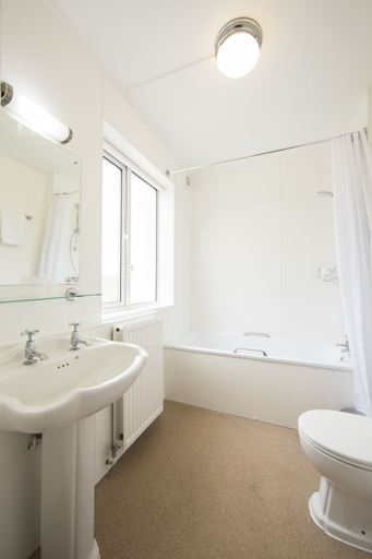 Bathroom 4, Half Moon, Sherborne by Marston's Inns, Dorset