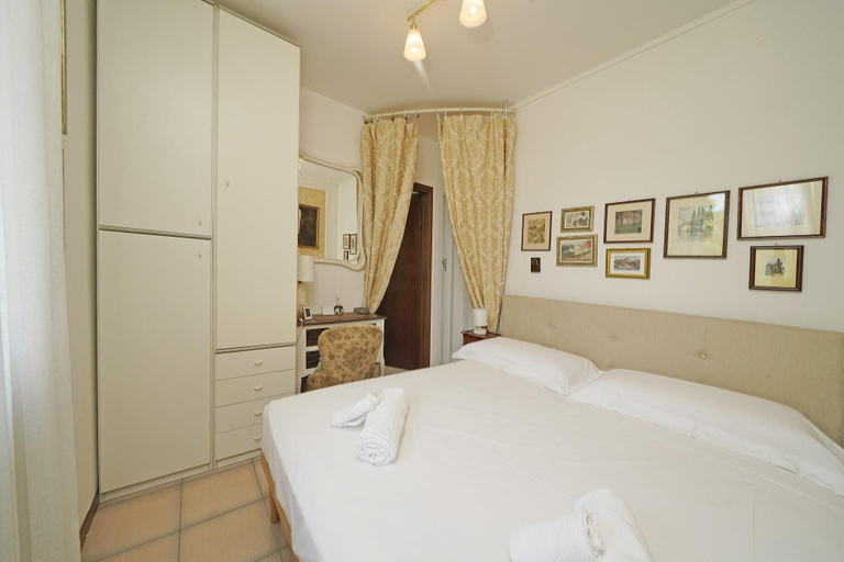 Bedroom 4, Appartamento Balander, Brescia