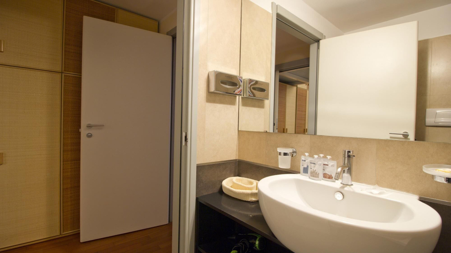 Bathroom, Italianway Easy - Voghera 11 A, Milano
