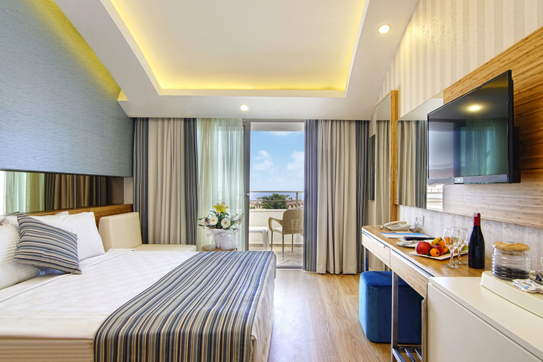 Bedroom 2, Dosinia Luxury Resort, Kemer