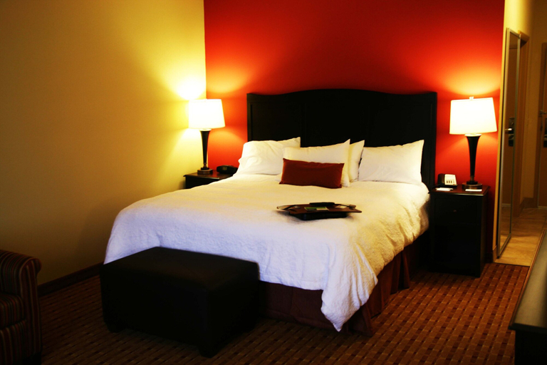 Bedroom 3, Hampton Inn Williamsburg, Whitley