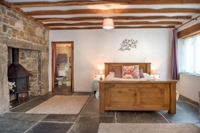 Others 5, Coombe Farm, Cornwall
