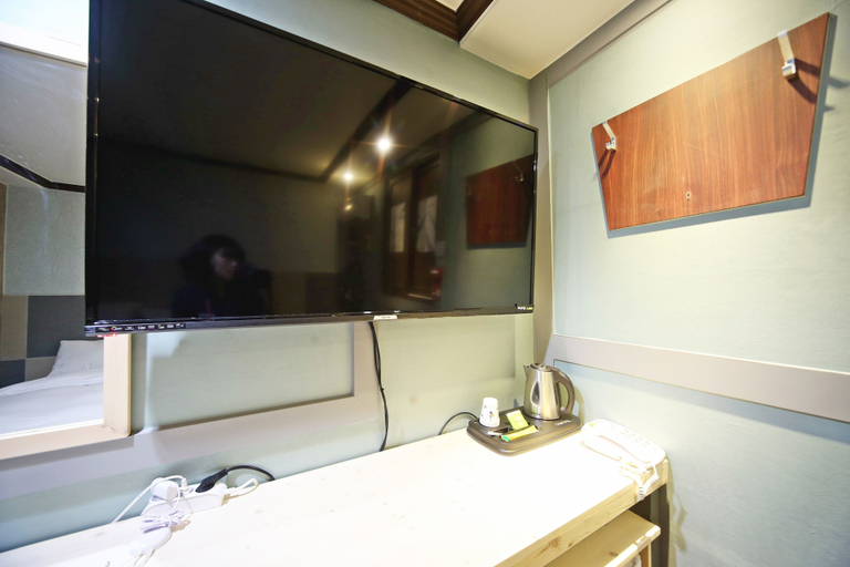 Bathroom 5, Subiztel, Pohang