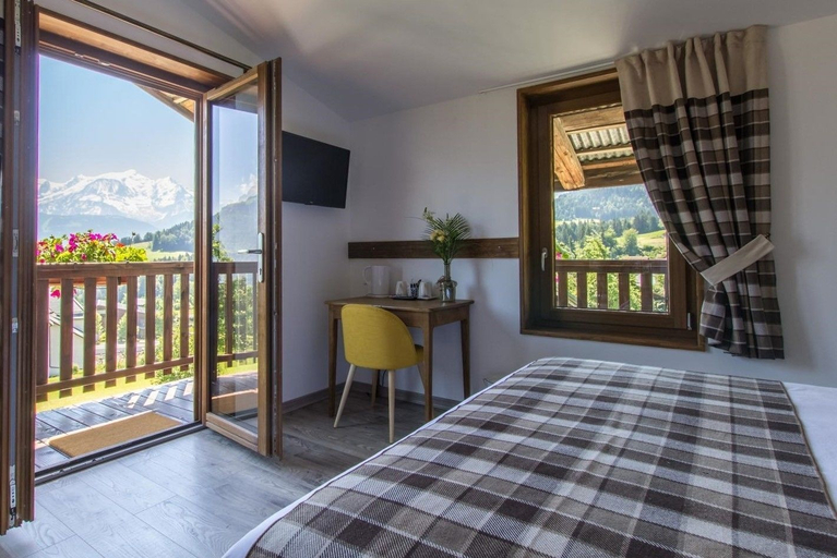 Bedroom 3, La Ferme des Pépés Marcel, Haute-Savoie