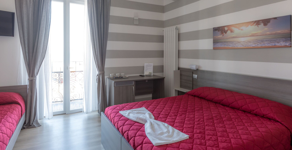 Bedroom 3, A&G Affittacamere, La Spezia
