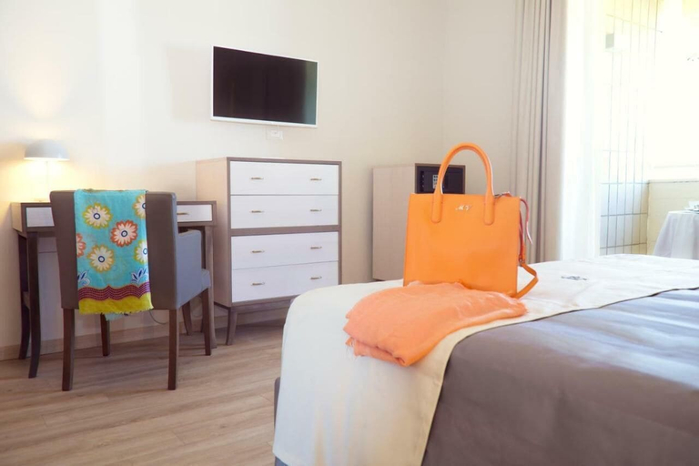 Bedroom 3, Hotel Atlantico, Lucca