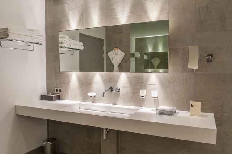 Bathroom 5, Hôtel b design & Spa, Bouches-du-Rhône
