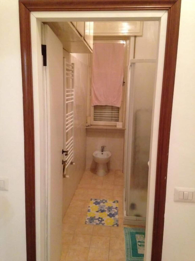 Bathroom 5, Apartment in southern Milan Melegnano, Milano