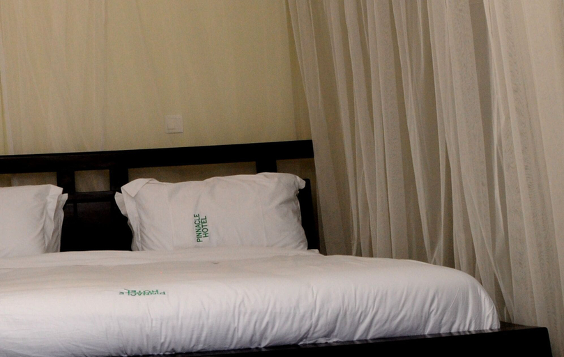 Bedroom 2, Pinnacle Hotel Mbarara, Kashari