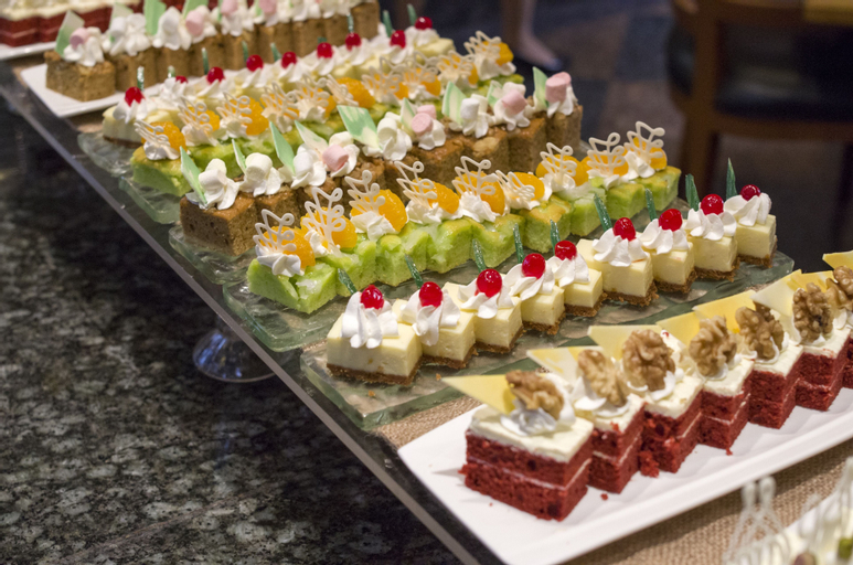 Food & Drinks 20