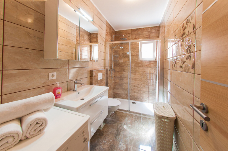 Bathroom 3, Apartments Anita, Split