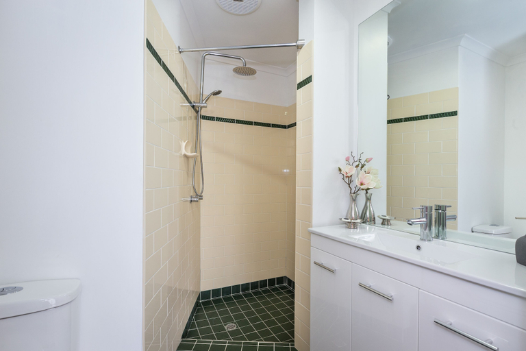 Bathroom 3, Cumquat House, Ipswich - Central