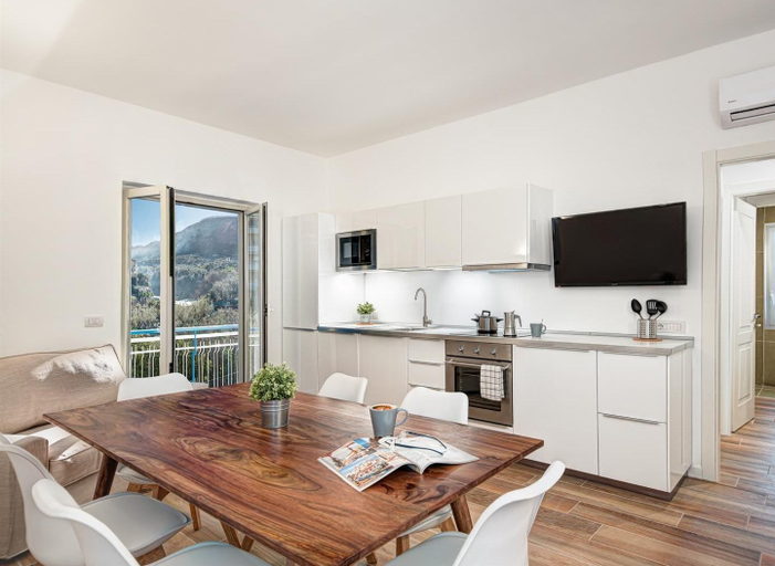 Private kitchen, Sorrento Lux Suites - Oro, Napoli
