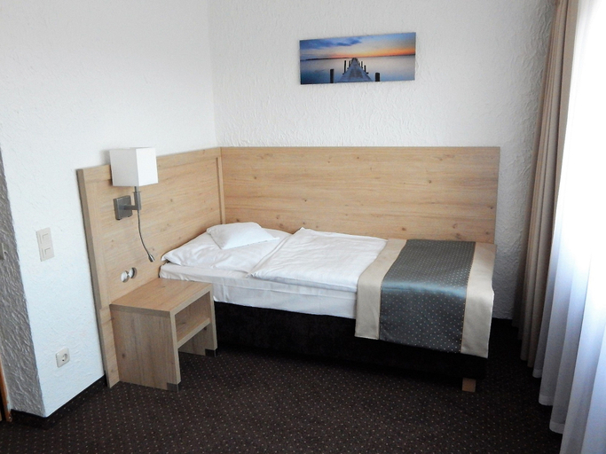 Bedroom 3, Land Gut Hotel Zum Alten Forsthaus, Düren