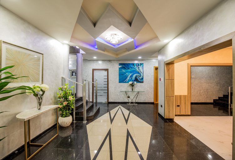 Others 5, Medallion Hospitality, Eti-Osa
