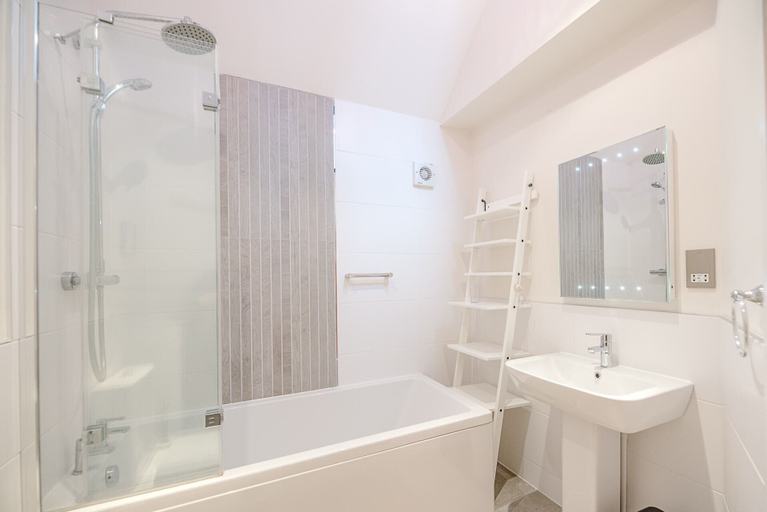 Bathroom, Kipper Cottage, Suffolk