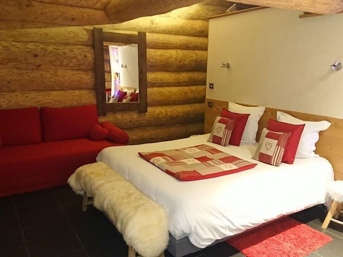 Bedroom 2, Les Chalets de Maramour, Ain