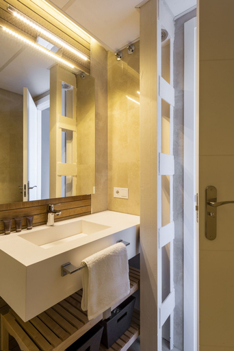 Bathroom 2, Genteel Home Murillo, Sevilla