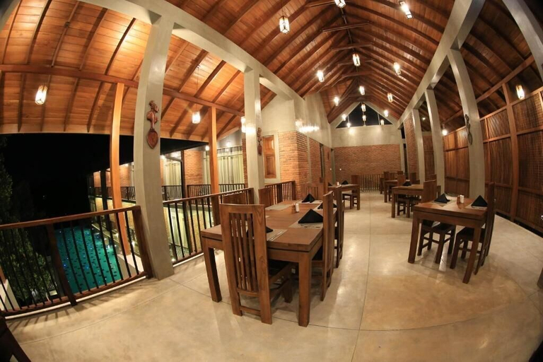 Food & Drinks 2, Somerset Mirissa, Weligama